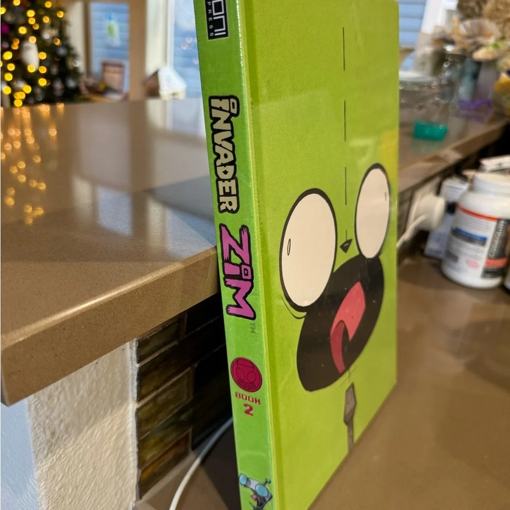 Invader Zim HC (2017- Oni Press) - Picture 2 of 3